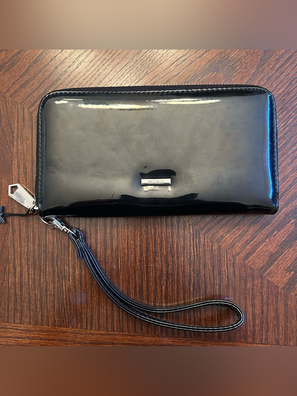 BCBG Women's Zip Around Wristlet Wallet Black